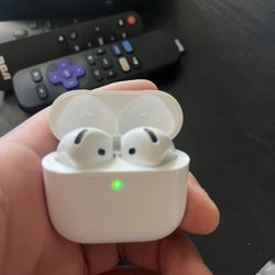 Air Pods 4