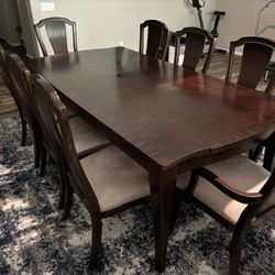 Dinning Room Table & Chairs (Complete Set)