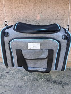 Pet carrier bag