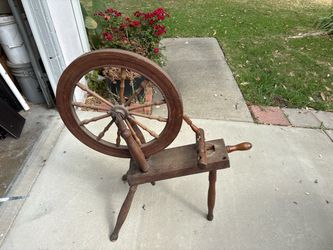 Antique Wooden Spinning Wheel – Restoration Project