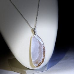 Captivating Natural Agate Slice Pendant Necklace 