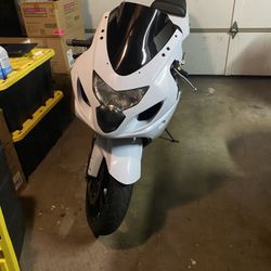 2004 GSX-R 600
