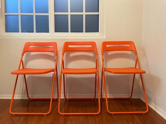 Set of three chairs