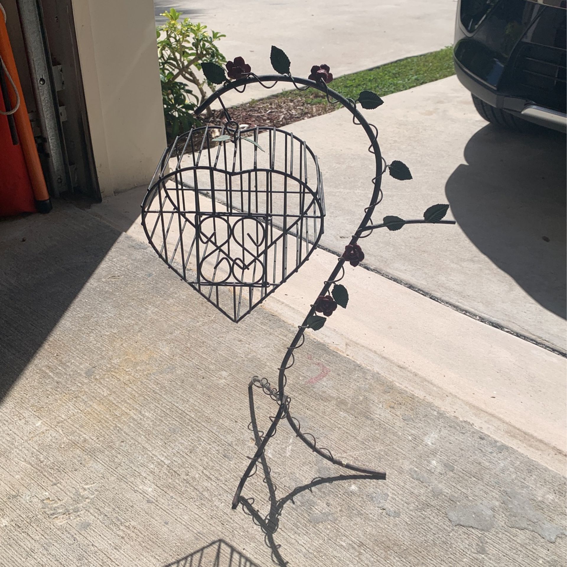 Heart Shaped Wired Bird Cage Home Decor