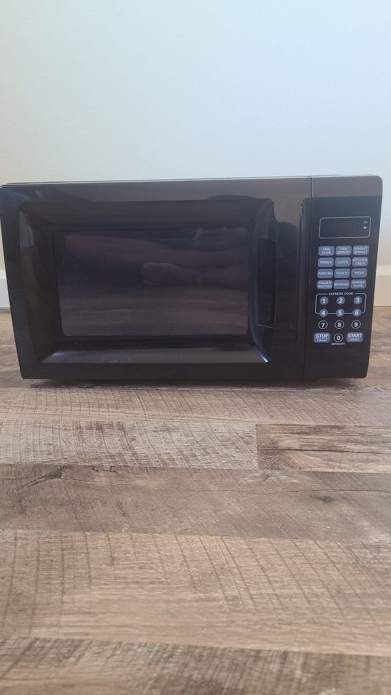 Walmart 700w Microwave Black 