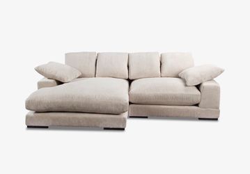 Super comfy couch with reversible chaise
