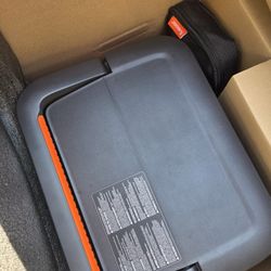 Jackery 880 Pro Brand New With Solar Saga 100 Portable