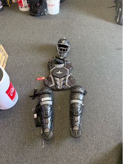 ALLSTAR YTH System 7 Axis Catchers Set Great Condition
