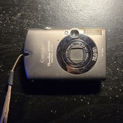 Canon SD900