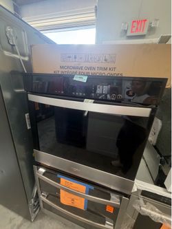 Whirlpool single oven new