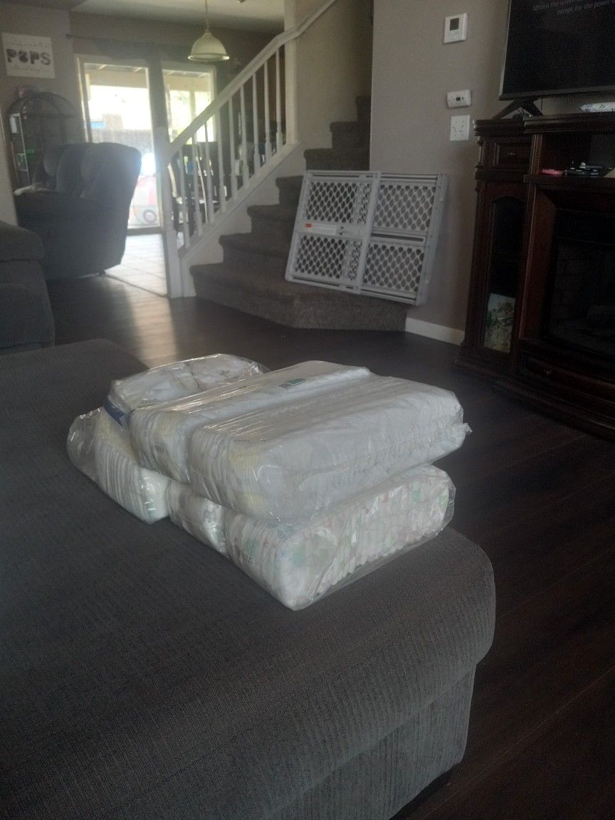 Newborn Diapers 150 +