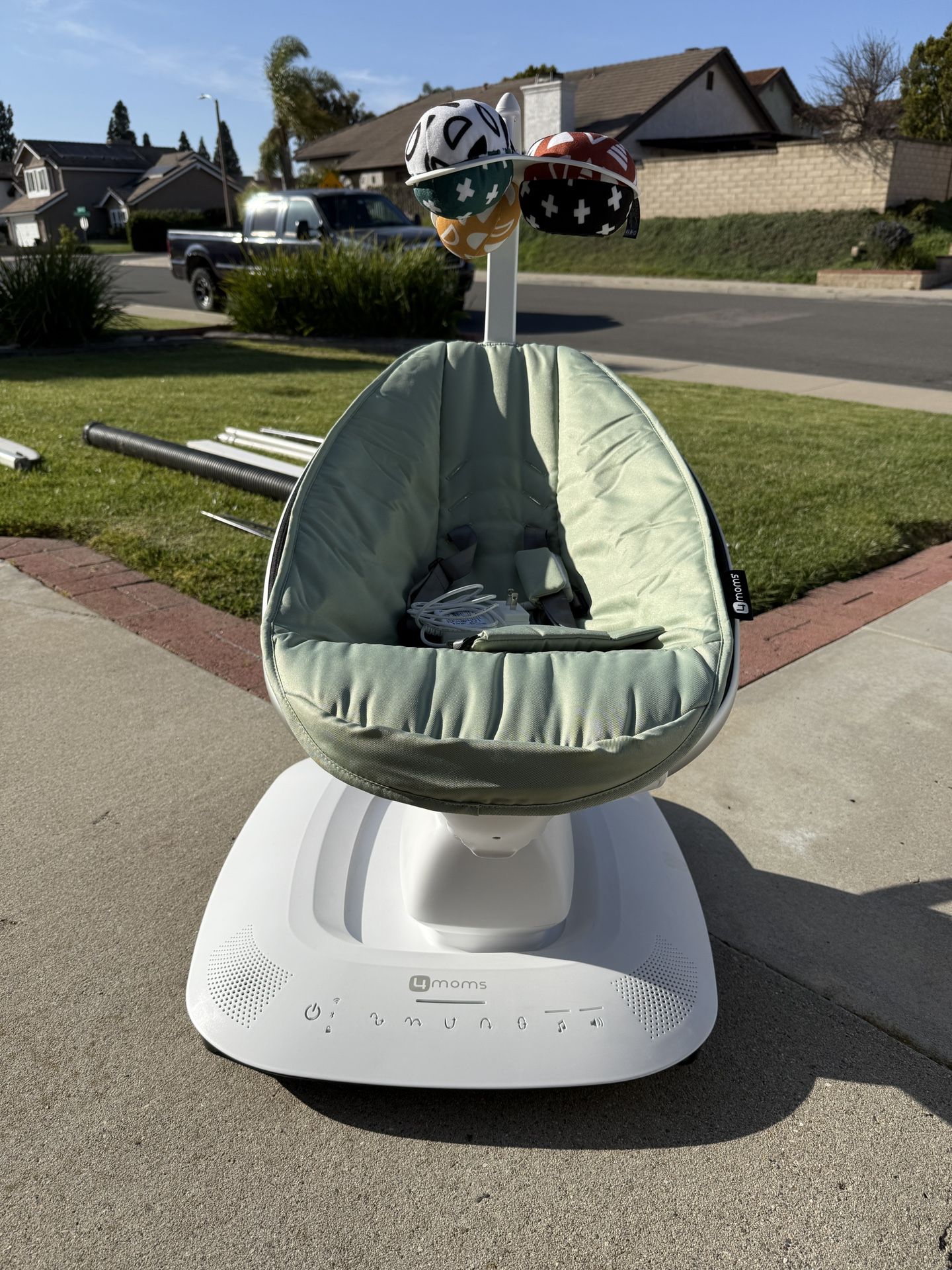 4 Moms Mamaroo