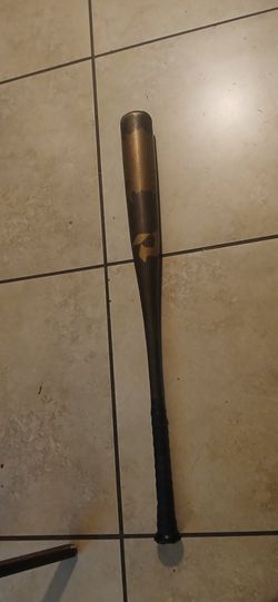 Demarini Bat