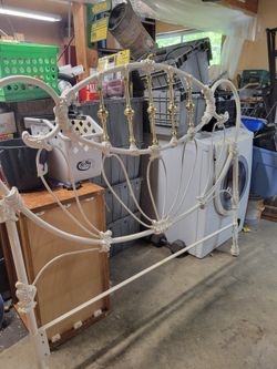 Queen Size Brass Bead