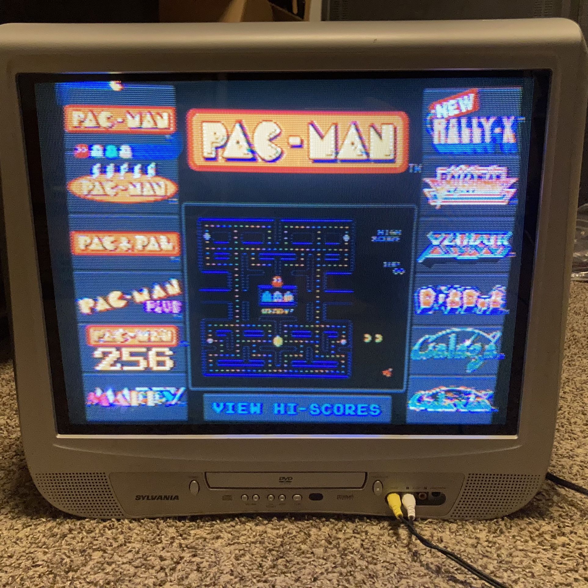 Sylvania 20" CRT Tube TV DVD Player 6520FDG