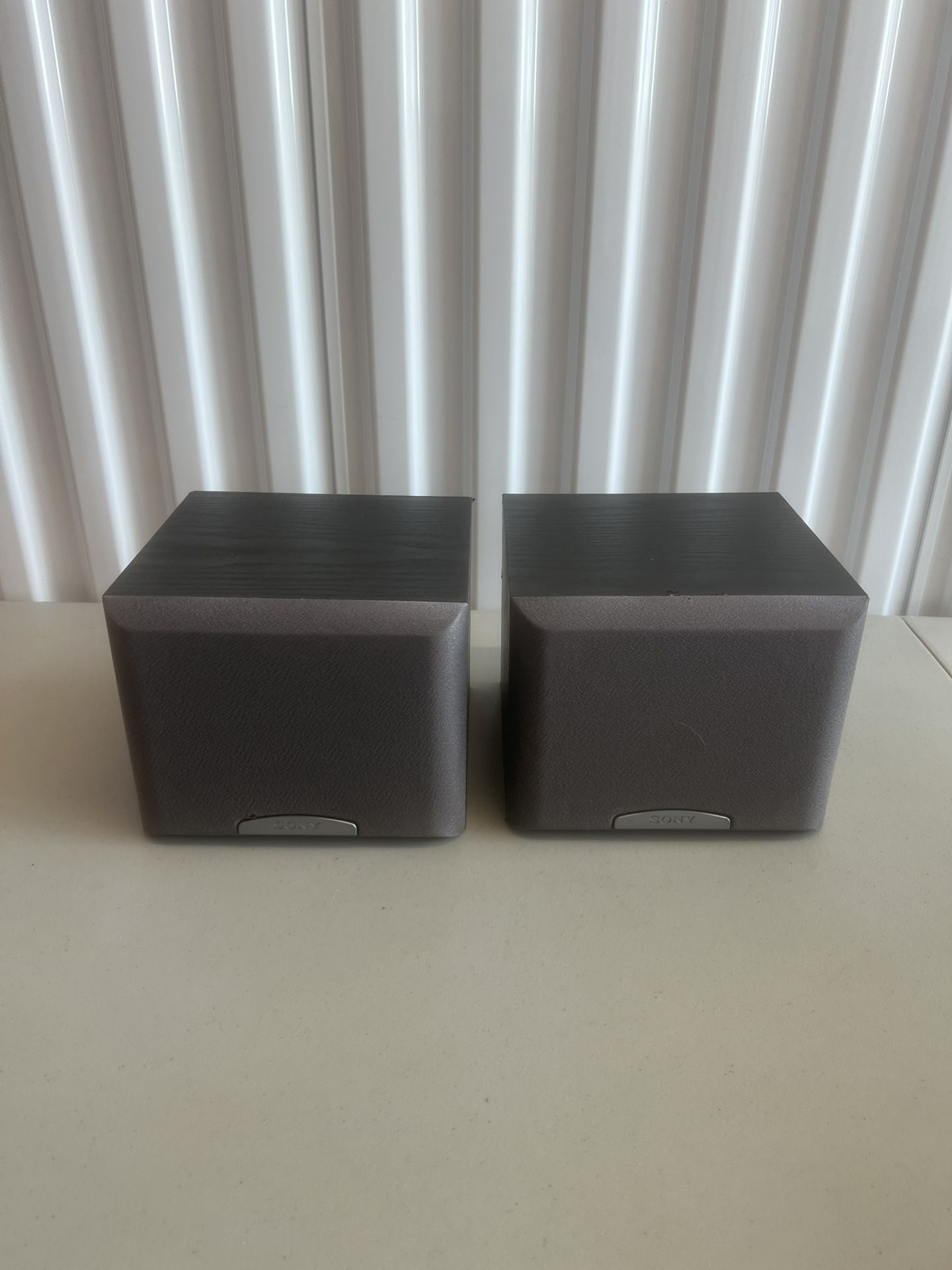 Sony SS-SR350 Speakers Pair Of Home Theater Surround Sound Speakers. Used in good condition with some cosmetic blemishes. These blemishes are in the f