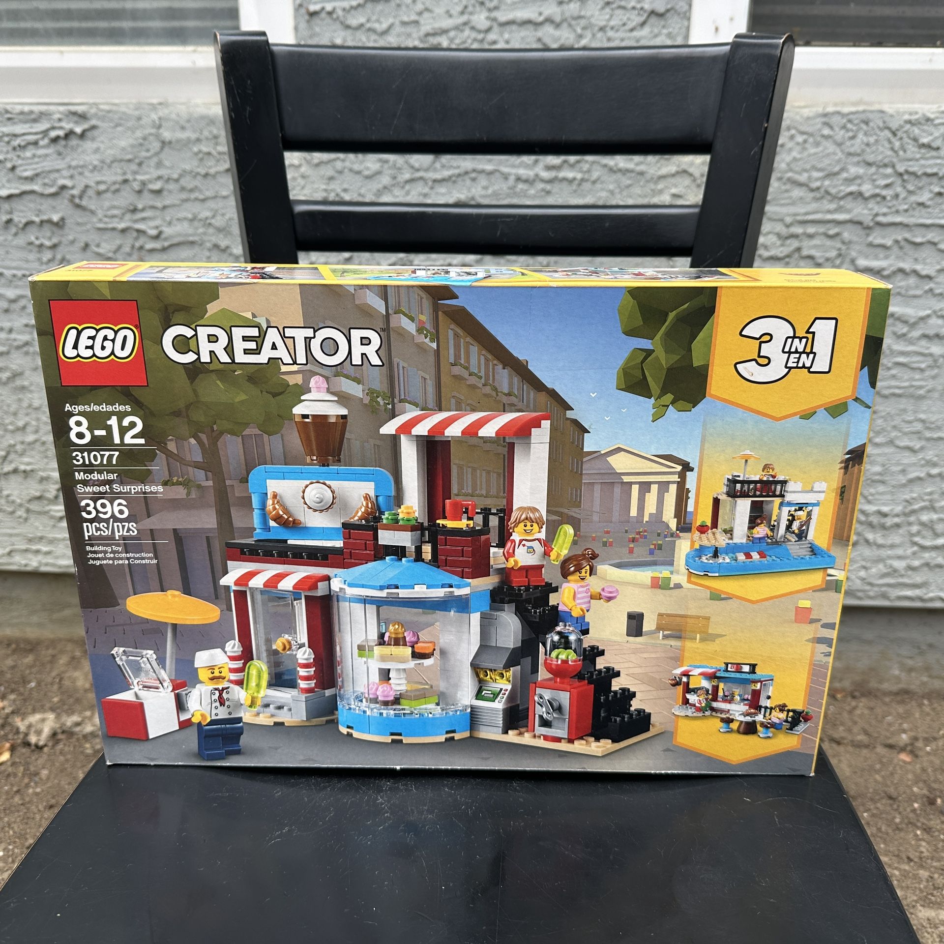 LEGO CREATOR: Modular Sweet Surprises (31077) - New