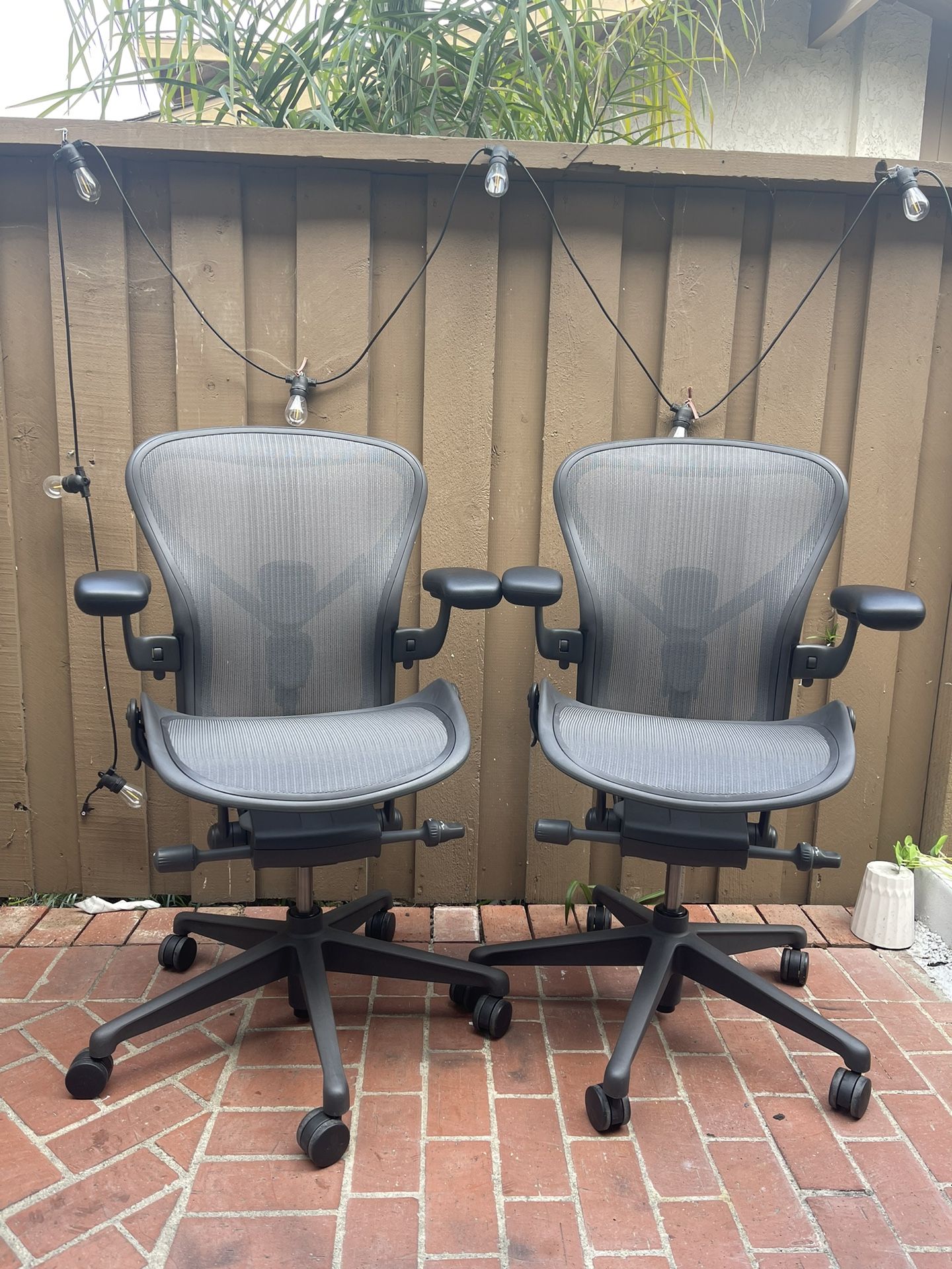 Herman Miller Aeron Remastered Size B Fully Loaded With Posturefit SL($750/Each)