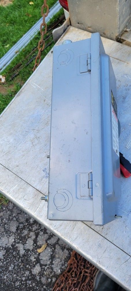 300 Amp Disconnect