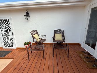 Patio set 2 swivels chair + foot rest