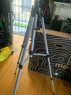 Camera Tripod with Pan Head