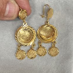 beautiful hanging unique women earrings  ✨hypoallergenic✨