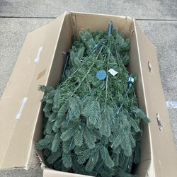 artificial tree 🌲 7.5 feet