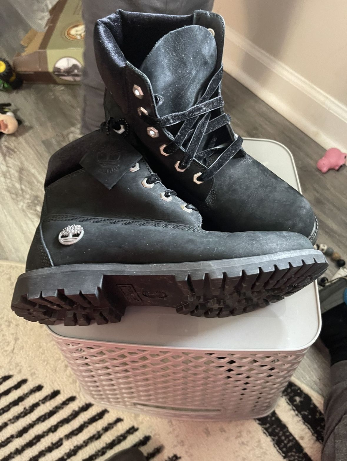 Black Timberland 8.5 Women