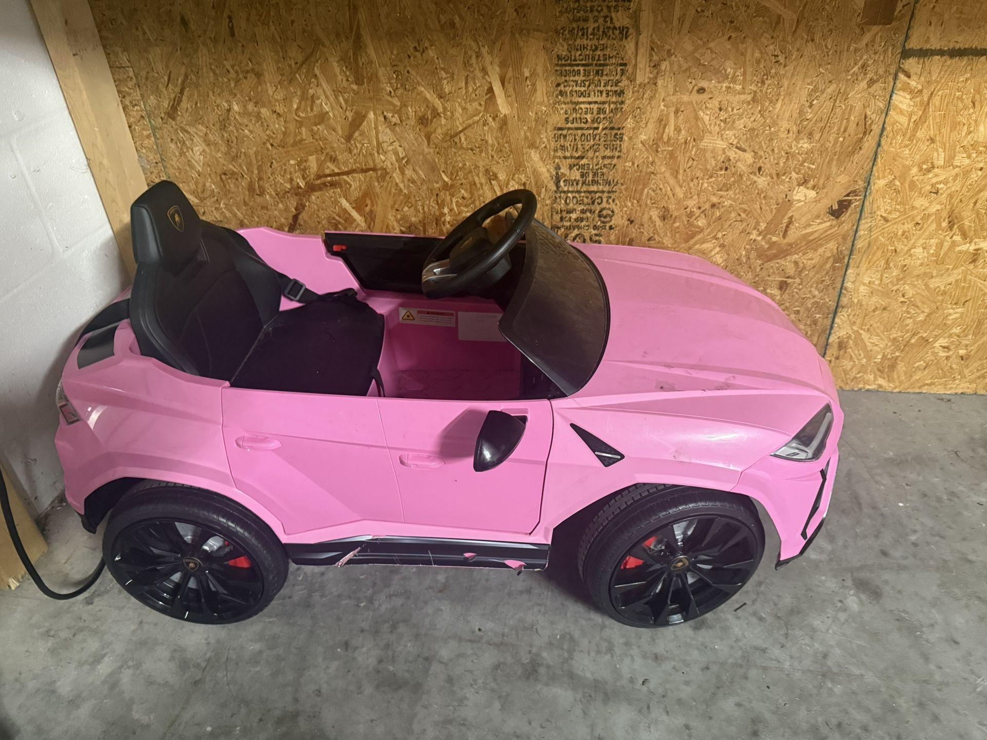 Pink Lambo Urus