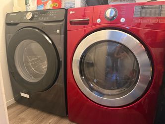 Samsung Washer and LG Dryer Set