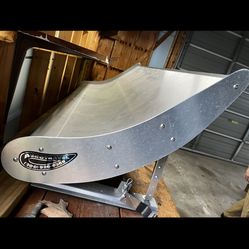 Wind deflector