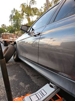 Brakes Replacements & Oil Services