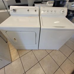 KENMORE WASHER AND GAS DRYER SET 