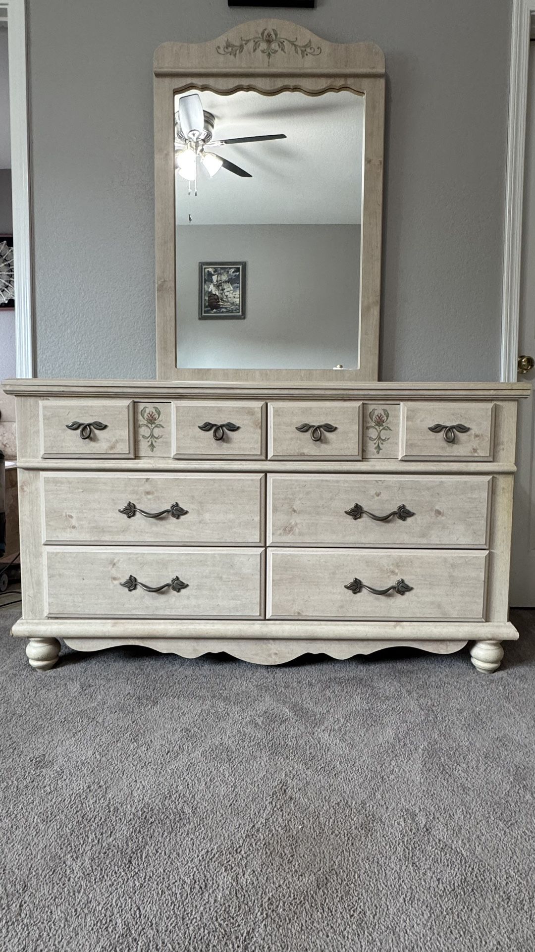 Queen Bedroom Set