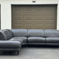 🛋️ Couch/Sofa Sectional - Like new - Recliners - Delivery Available 🚛