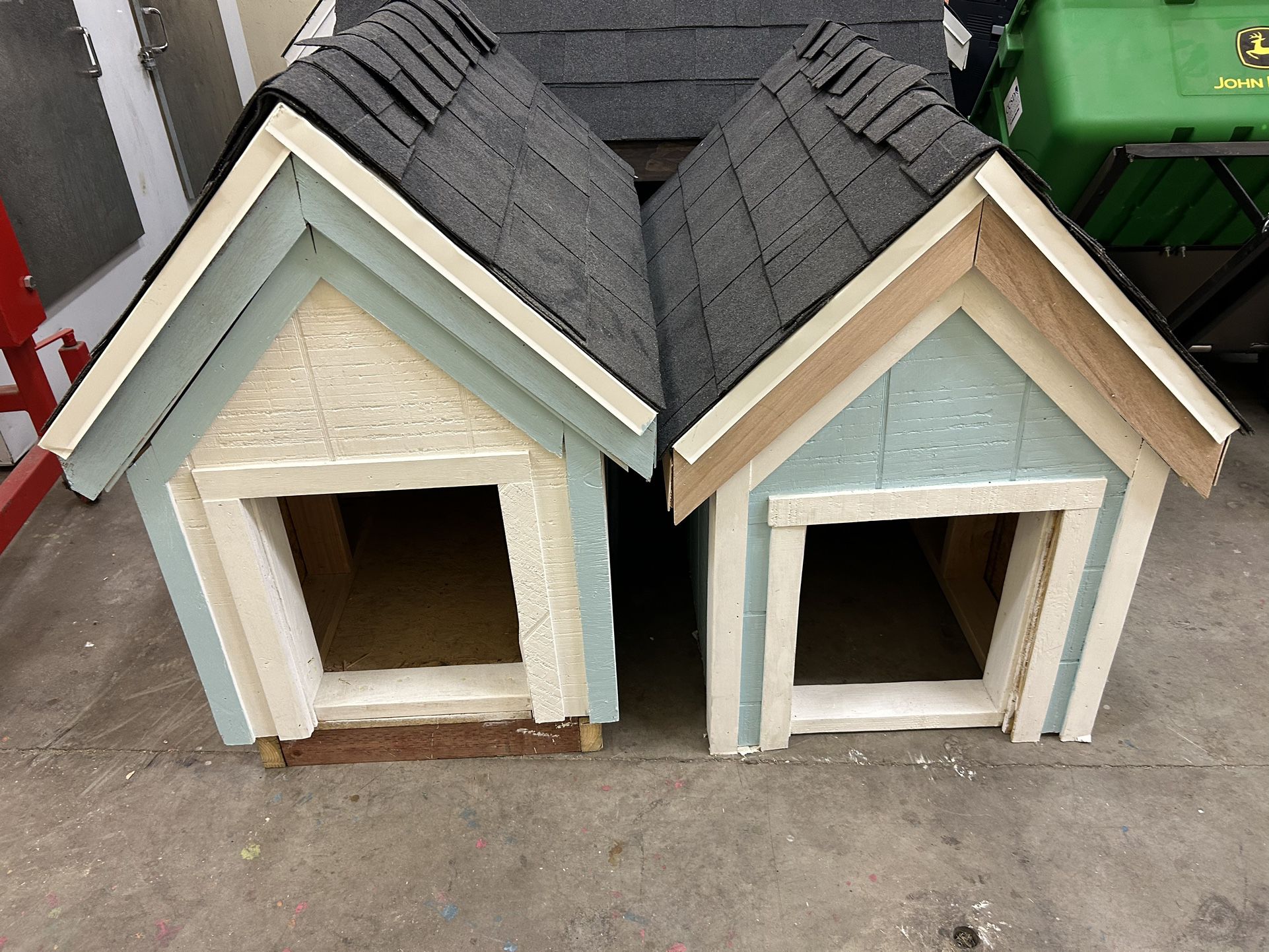 Dog houses Mad By Local High School Class