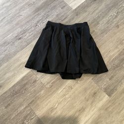 Black Skirt 