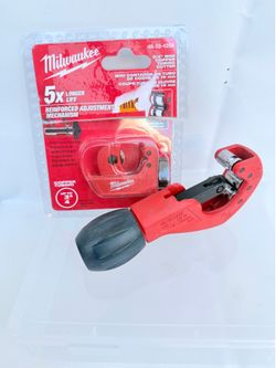 Milwaukee 2 pipe cutters one- 3/4” and one 1/8”- 1 1/8”