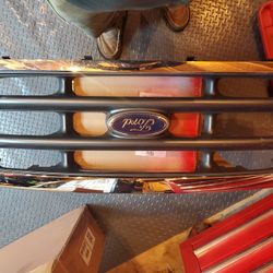 2002 Ford F250 Grill