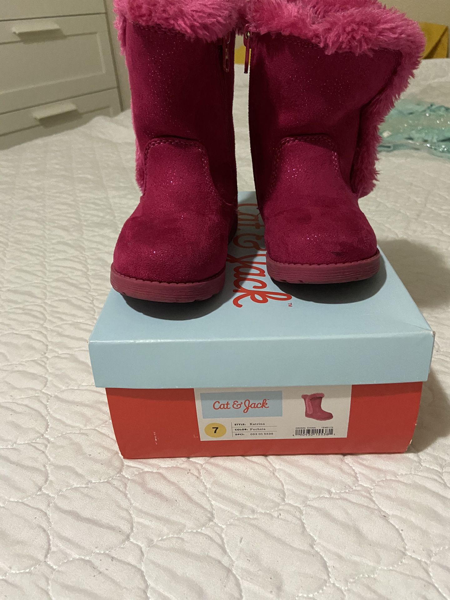 Free Girls boots size 7