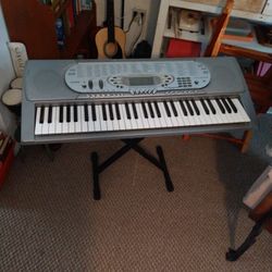 CASIO KEYBOARD w/stand