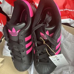 Brand New Adidas Sneakers Size 3  Asking price is $40.00 Pick this and other items up  In Powder Springs Ga, 30127 