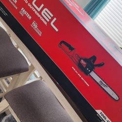 NEW Milwaukee Chainsaw M18. MAKE AN OFFER.  MPU