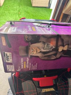 Halloween animatronic