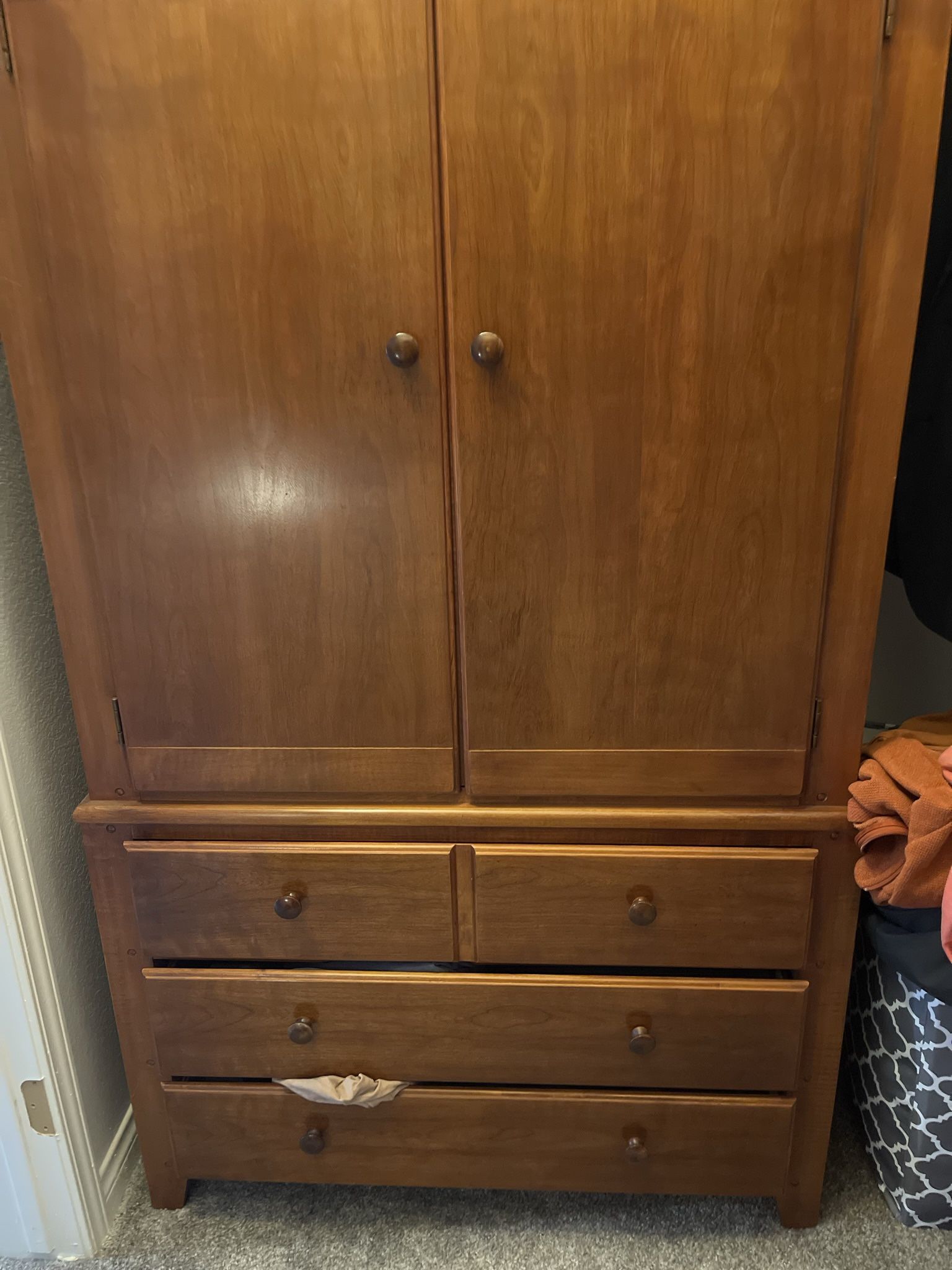 wooden wardrobe closet for Sale in Las Vegas, NV OfferUp