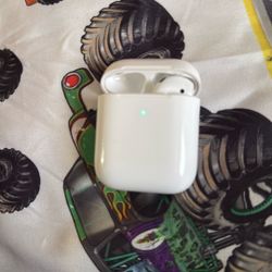 Gen 1 AirPods Missing Left 