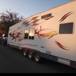 Toyhauler 30 Foot 2007