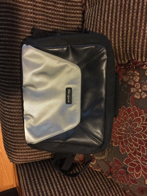 Targus small laptop case