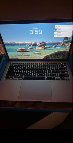 MacBook Air 2020 w/ iPad 9th Genaration