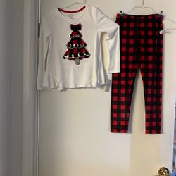 Girls' 2-piece pajamas. Size 8 .New.